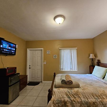 Royal Poinciana Stay Miami Springs Exteriér fotografie